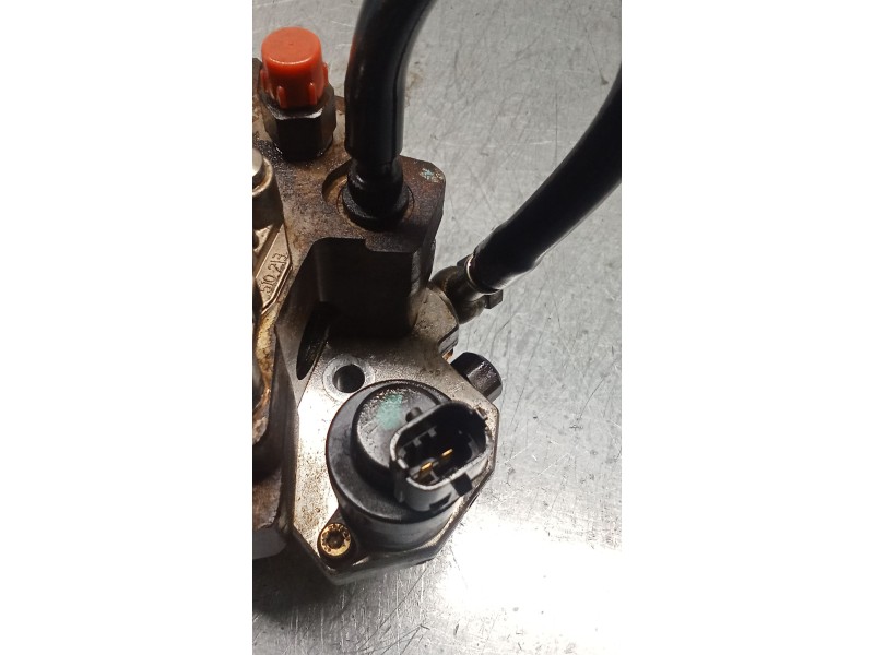 Recambio de bomba inyeccion para peugeot 206 hatchback (2a/c) 1.4 hdi eco 70 referencia OEM IAM 0445010042 9637317380 BOSCH