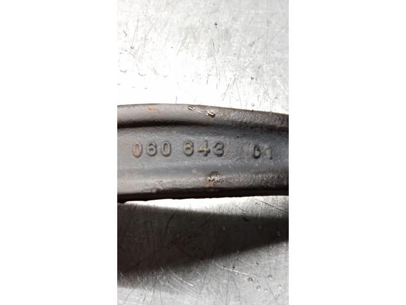 Recambio de mangueta delantera derecha para mercedes-benz clase m (w164) ml 350 4-matic (164.186) referencia OEM IAM 06064301  0
