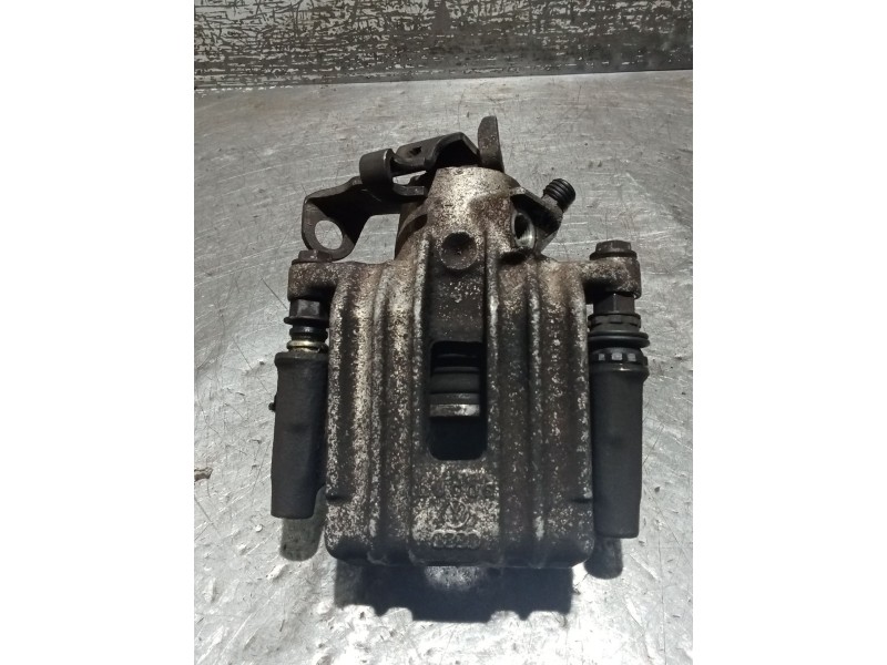 Recambio de pinza freno trasera derecha para volkswagen golf iv (1j1) 1.9 tdi referencia OEM IAM   