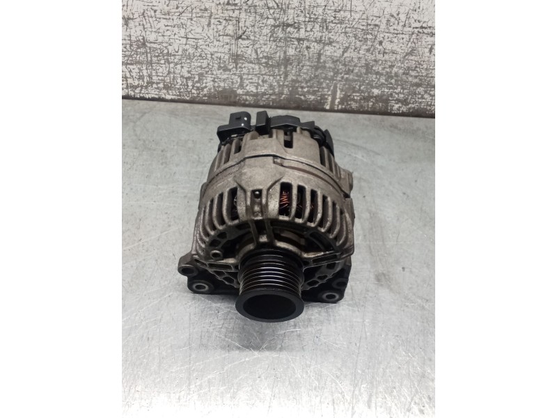 Recambio de alternador para seat ibiza iii (6l1) 1.4 16v referencia OEM IAM 0124325013 037903025M 90A