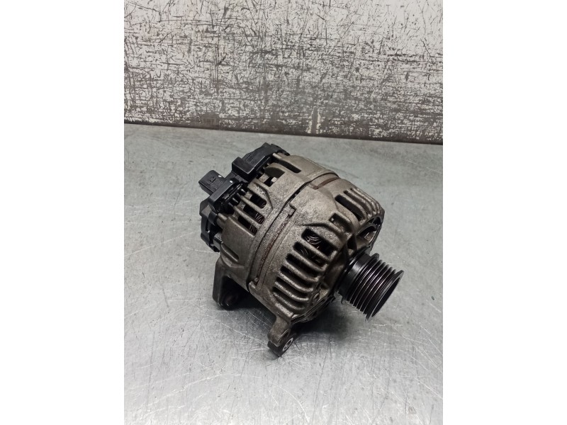 Recambio de alternador para seat ibiza iii (6l1) 1.4 16v referencia OEM IAM 0124325013 037903025M 90A