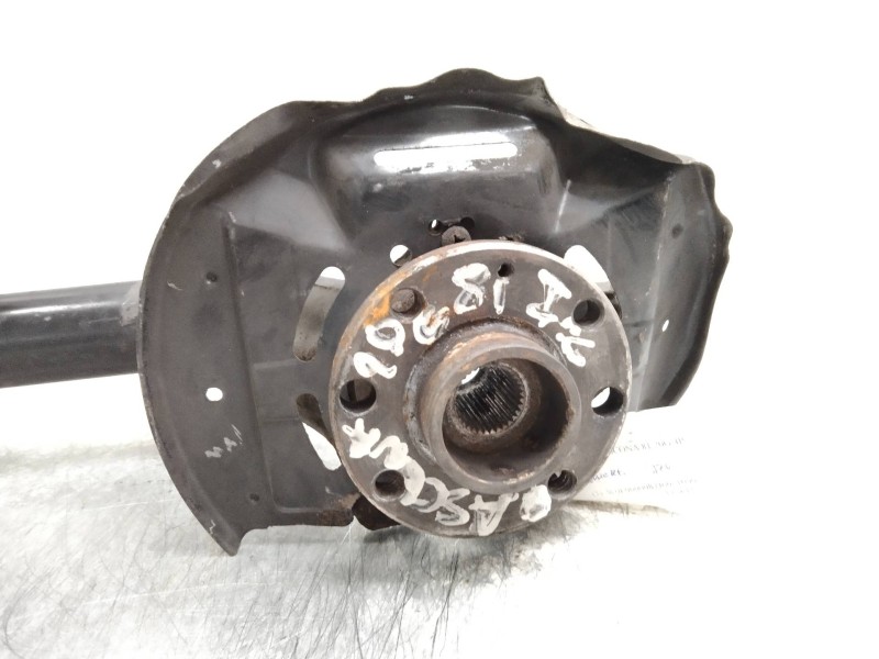 Recambio de mangueta delantera izquierda para opel ascona c 2.0 referencia OEM IAM   