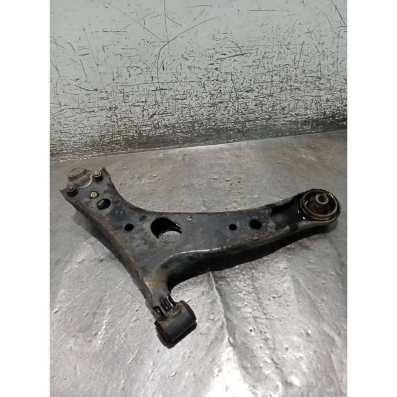 Recambio de brazo suspension inferior delantero izquierdo para toyota celica coupé (_t23_) 1.8 16v vt-i (zzt230_) referencia OEM