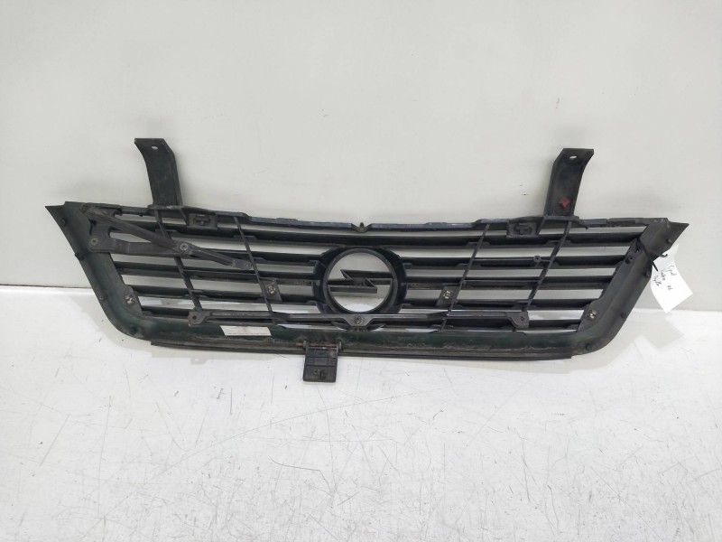 Recambio de rejilla delantera para opel sintra 2.2 16v dti referencia OEM IAM   