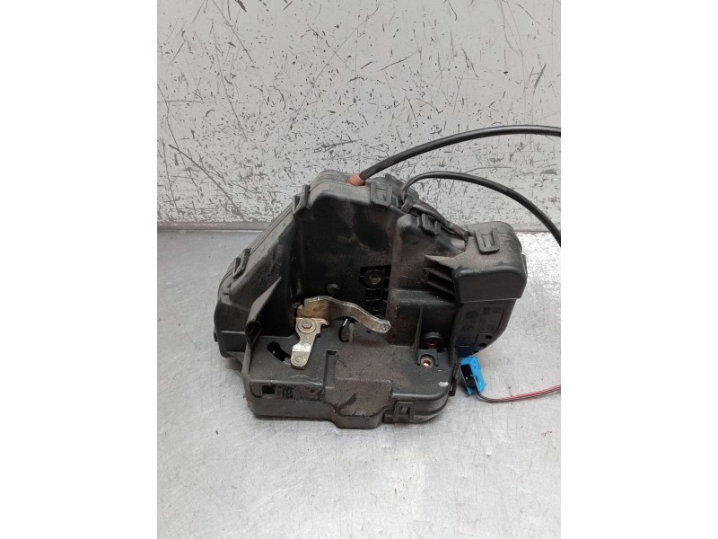 Recambio de motor cierre centralizado trasero derecho para mercedes-benz clase c (w203) c 270 cdi (203.016) referencia OEM IAM  
