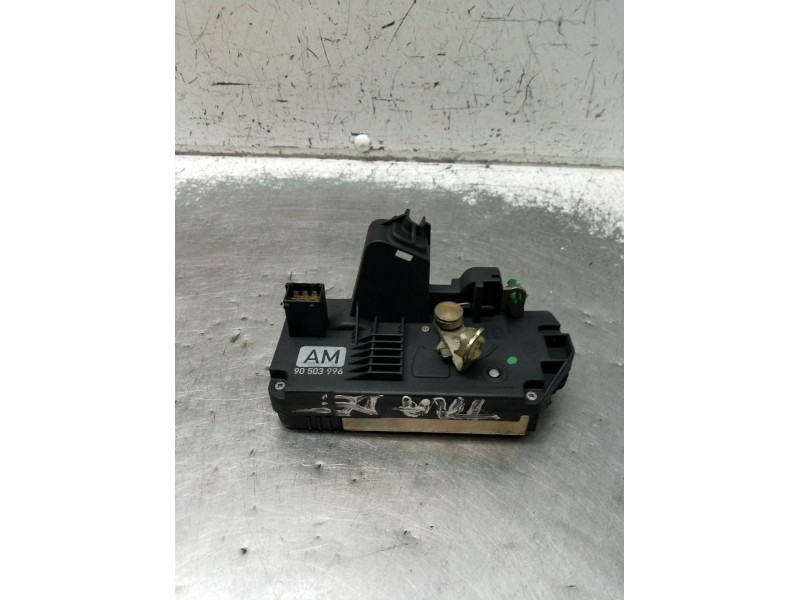 Recambio de motor cierre centralizado trasero derecho para opel vectra b hatchback (j96) 1.7 td (f68) referencia OEM IAM 9050399