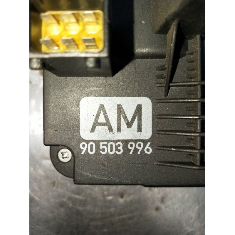 Recambio de motor cierre centralizado trasero derecho para opel vectra b hatchback (j96) 1.7 td (f68) referencia OEM IAM 9050399