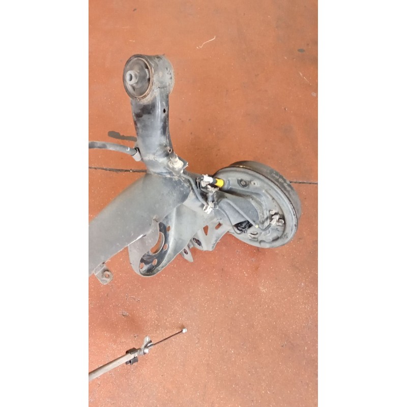 Recambio de puente trasero para toyota yaris (_p9_) 1.3 vvt-i (scp90_) referencia OEM IAM TAMBOR/ABS  05