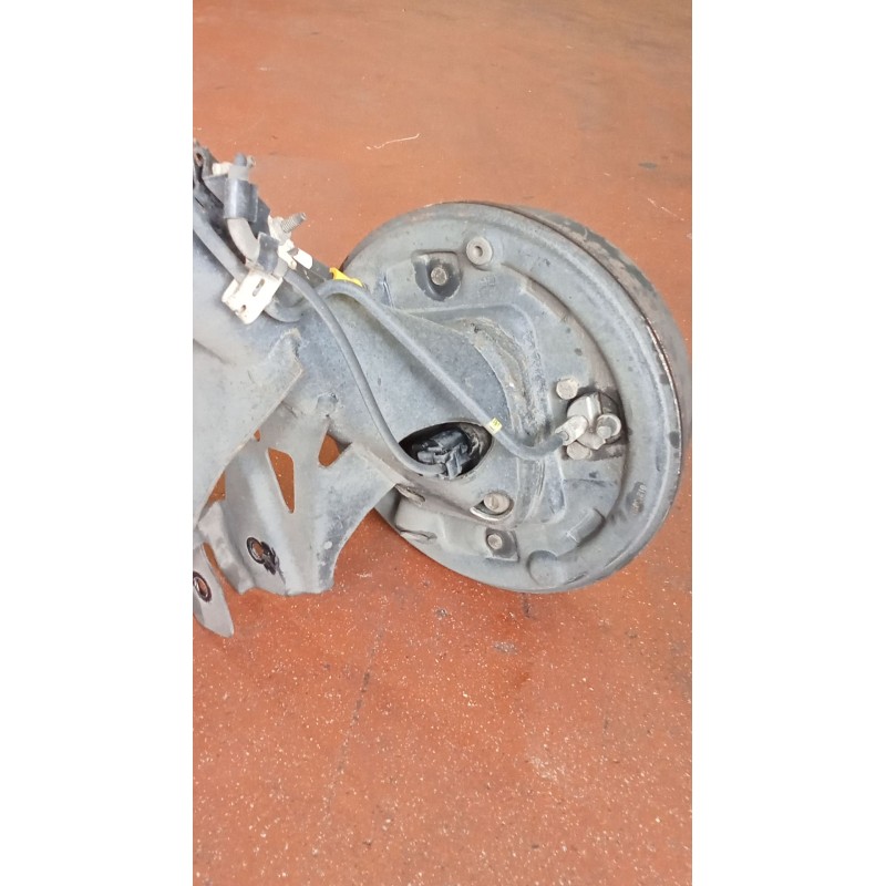 Recambio de puente trasero para toyota yaris (_p9_) 1.3 vvt-i (scp90_) referencia OEM IAM TAMBOR/ABS  05