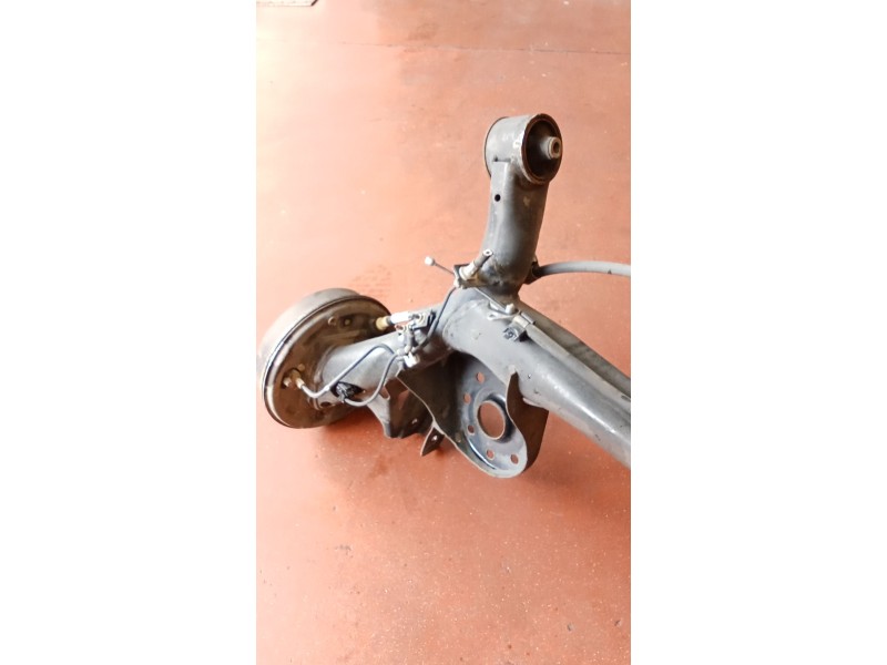 Recambio de puente trasero para toyota yaris (_p9_) 1.3 vvt-i (scp90_) referencia OEM IAM TAMBOR/ABS  05