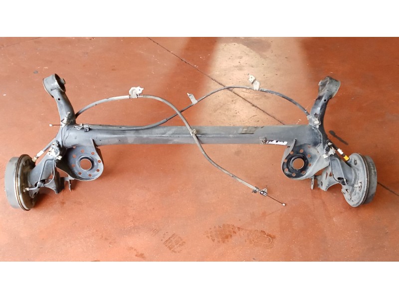 Recambio de puente trasero para toyota yaris (_p9_) 1.3 vvt-i (scp90_) referencia OEM IAM TAMBOR/ABS  05