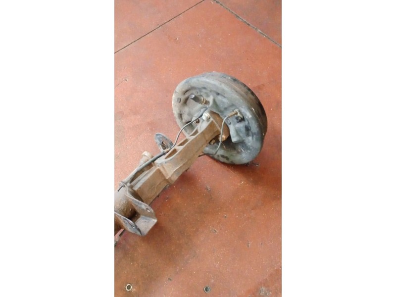 Recambio de puente trasero para kia carnival ii (gq) 2.9 crdi referencia OEM IAM TAMBOR/ABS  
