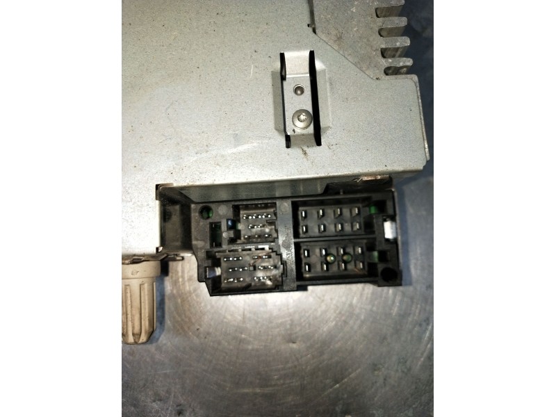 Recambio de sistema audio / radio cd para renault clio iii (br0/1, cr0/1) 1.2 16v (br02, br0j, br11, cr02, cr0j, cr11) referenci