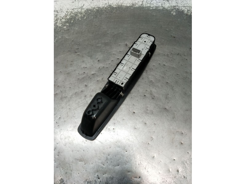 Recambio de mando elevalunas delantero izquierdo para renault scénic iii (jz0/1_) 1.5 dci referencia OEM IAM 80731978R 5P 2009