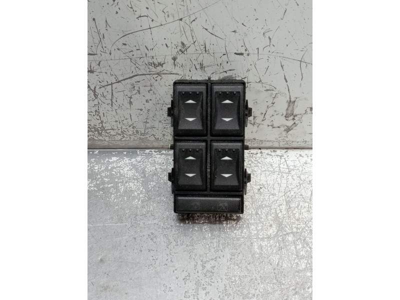 Recambio de mando elevalunas delantero izquierdo para ford mondeo iii sedán (b4y) 2.0 tdci referencia OEM IAM 3S7T14A132BA 03163