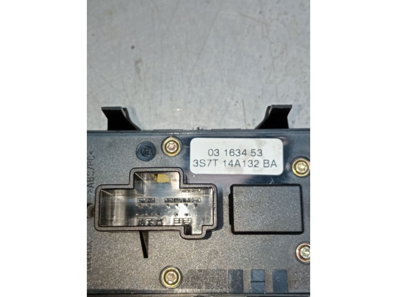 Recambio de mando elevalunas delantero izquierdo para ford mondeo iii sedán (b4y) 2.0 tdci referencia OEM IAM 3S7T14A132BA 03163