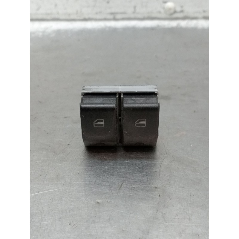 Recambio de mando elevalunas delantero izquierdo para seat ibiza iii (6l1) 1.4 16v referencia OEM IAM  5P 2002