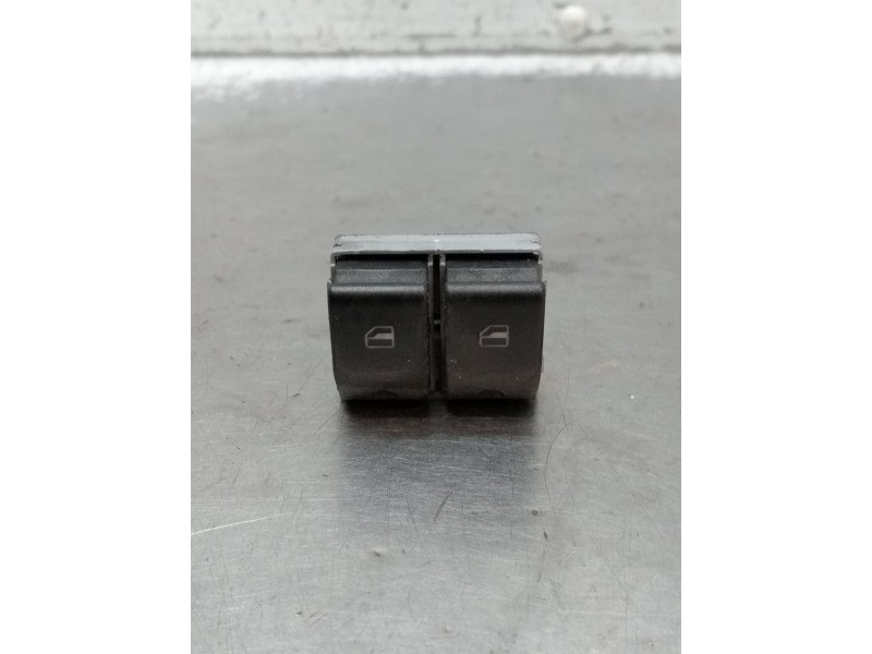 Recambio de mando elevalunas delantero izquierdo para seat ibiza iii (6l1) 1.4 16v referencia OEM IAM  5P 2002