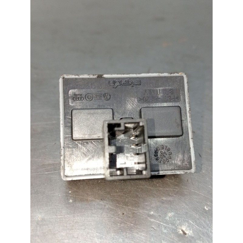 Recambio de mando elevalunas delantero izquierdo para seat ibiza iii (6l1) 1.4 16v referencia OEM IAM  5P 2002