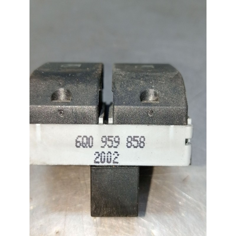 Recambio de mando elevalunas delantero izquierdo para seat ibiza iii (6l1) 1.4 16v referencia OEM IAM  5P 2002