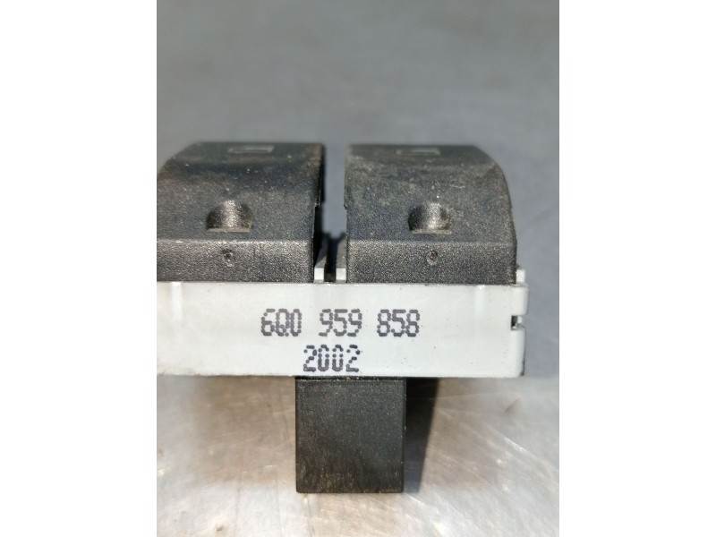 Recambio de mando elevalunas delantero izquierdo para seat ibiza iii (6l1) 1.4 16v referencia OEM IAM  5P 2002