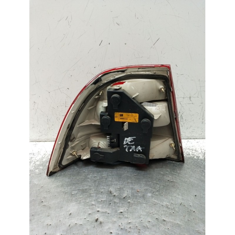 Recambio de piloto trasero derecho para opel vectra b hatchback (j96) 1.7 td (f68) referencia OEM IAM 90568049  1995