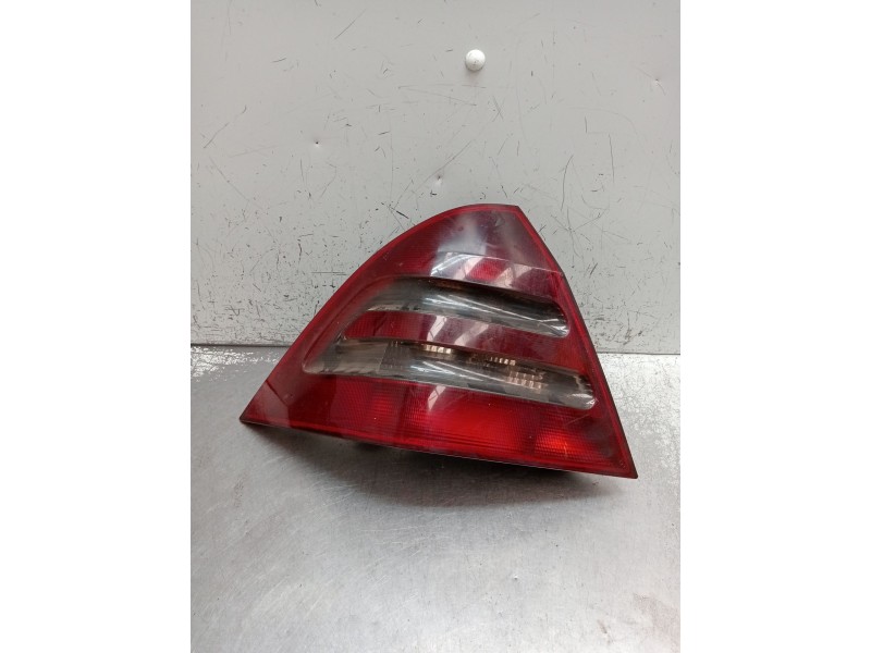 Recambio de piloto trasero izquierdo para mercedes-benz clase c (w203) c 270 cdi (203.016) referencia OEM IAM   2000