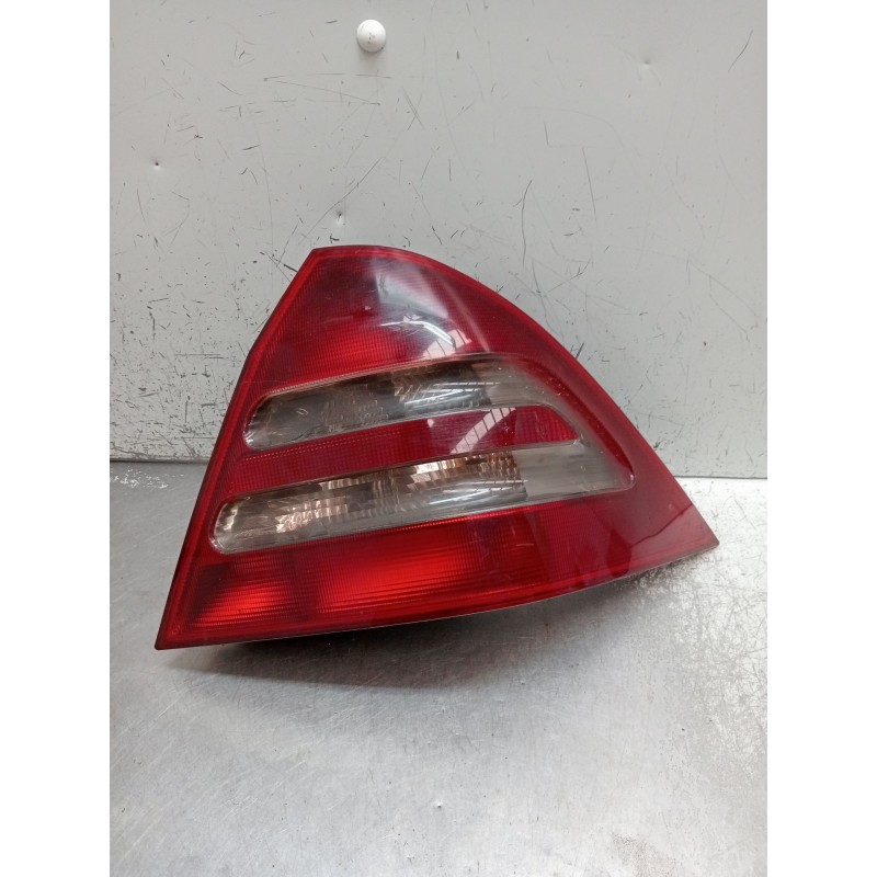 Recambio de piloto trasero derecho para mercedes-benz clase c (w203) c 270 cdi (203.016) referencia OEM IAM   2000