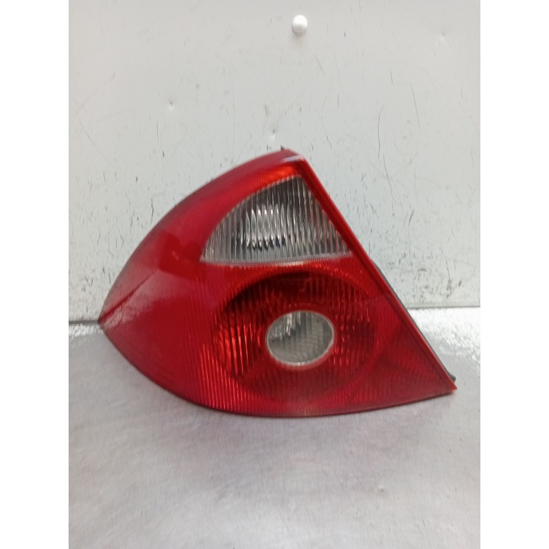 Recambio de piloto trasero izquierdo para ford mondeo iii sedán (b4y) 2.0 tdci referencia OEM IAM   2001