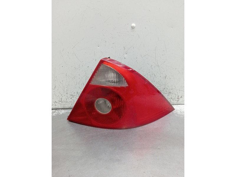 Recambio de piloto trasero derecho para ford mondeo iii sedán (b4y) 2.0 tdci referencia OEM IAM   2001