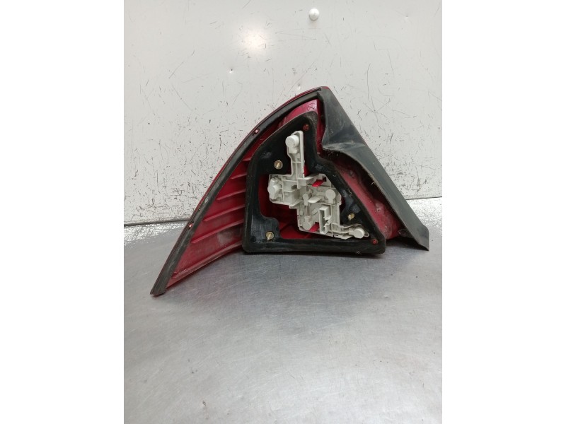 Recambio de piloto trasero derecho para ford mondeo iii sedán (b4y) 2.0 tdci referencia OEM IAM   2001