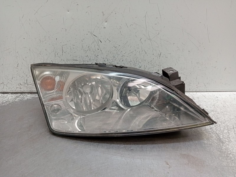 Recambio de faro derecho para ford mondeo iii sedán (b4y) 2.0 tdci referencia OEM IAM 0301174202 1S7113005AL 2001