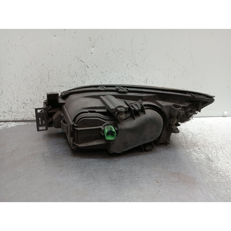 Recambio de faro derecho para ford mondeo iii sedán (b4y) 2.0 tdci referencia OEM IAM 0301174202 1S7113005AL 2001