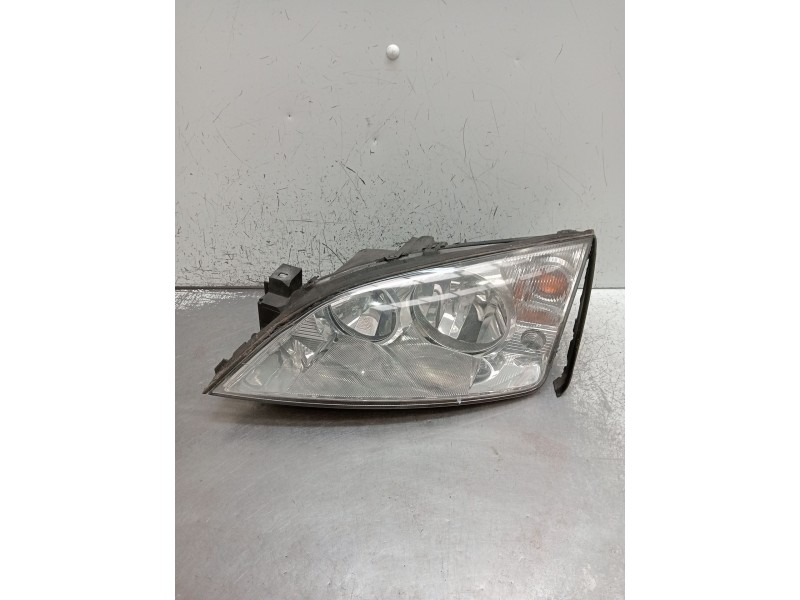 Recambio de faro izquierdo para ford mondeo iii sedán (b4y) 2.0 tdci referencia OEM IAM 0301174201 1S7113006AL 2001