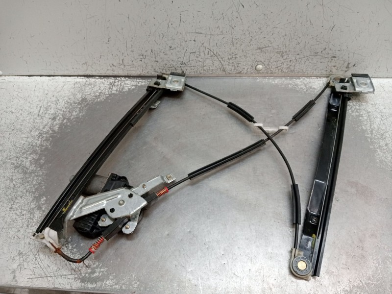 Recambio de elevalunas delantero izquierdo para ford mondeo iii sedán (b4y) 2.0 tdci referencia OEM IAM 1700010950 4P 2001