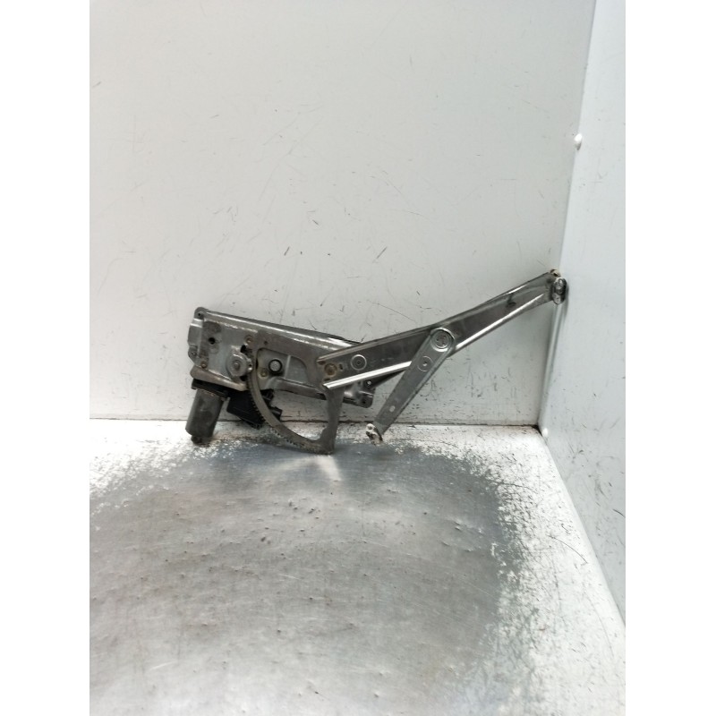 Recambio de elevalunas delantero izquierdo para opel vectra b hatchback (j96) 1.7 td (f68) referencia OEM IAM  4P 1995