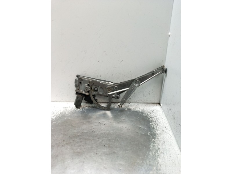 Recambio de elevalunas delantero izquierdo para opel vectra b hatchback (j96) 1.7 td (f68) referencia OEM IAM  4P 1995
