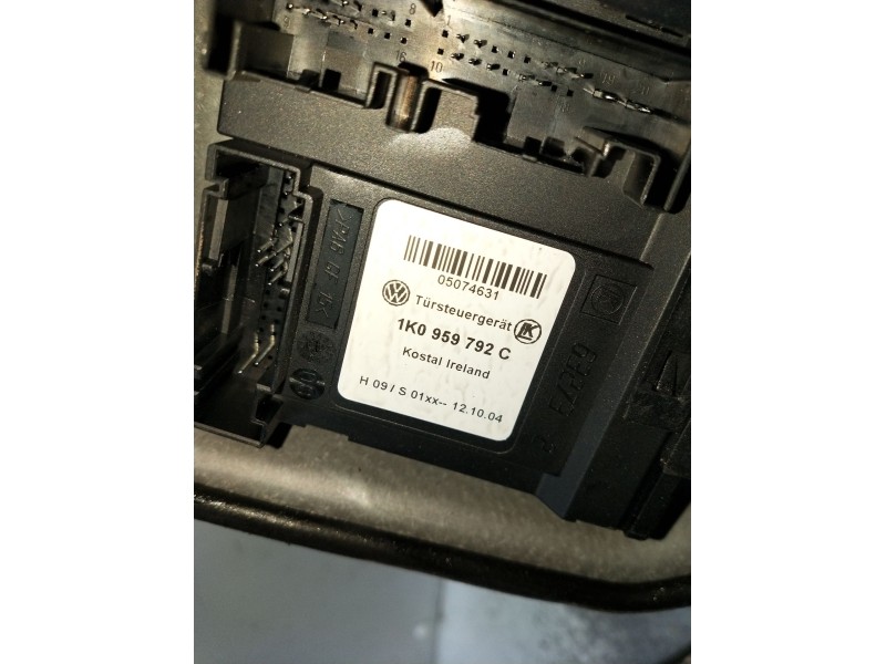 Recambio de elevalunas delantero derecho para volkswagen golf v (1k1) 1.9 tdi referencia OEM IAM 1K0959792C 3P 2003