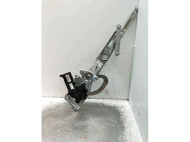 Recambio de elevalunas delantero izquierdo para renault scénic iii (jz0/1_) 1.5 dci referencia OEM IAM  5P 2009