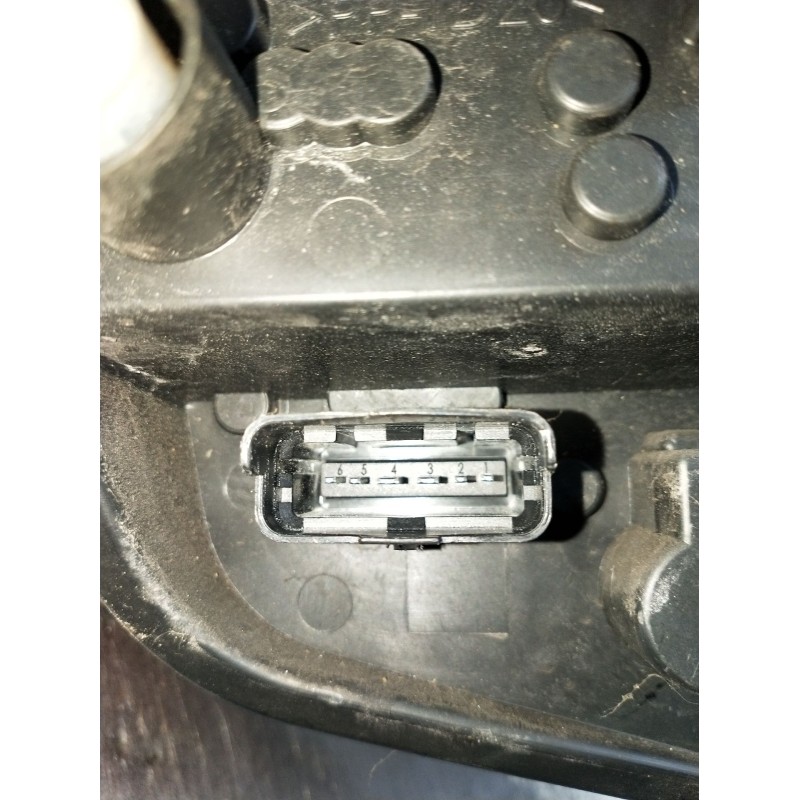 Recambio de piloto trasero derecho para renault clio iii (br0/1, cr0/1) 1.2 16v (br02, br0j, br11, cr02, cr0j, cr11) referencia 