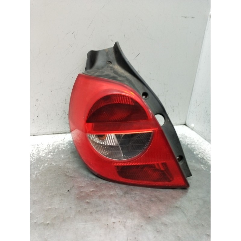 Recambio de piloto trasero izquierdo para renault clio iii (br0/1, cr0/1) 1.2 16v (br02, br0j, br11, cr02, cr0j, cr11) referenci