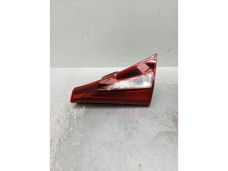 Recambio de piloto trasero derecho interior para hyundai i20 iii (bc3, bi3) 1.0 t-gdi referencia OEM IAM 92404Q0000  