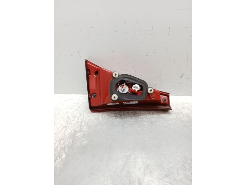 Recambio de piloto trasero derecho interior para hyundai i20 iii (bc3, bi3) 1.0 t-gdi referencia OEM IAM 92404Q0000  
