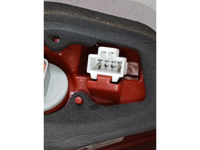 Recambio de piloto trasero derecho interior para hyundai i20 iii (bc3, bi3) 1.0 t-gdi referencia OEM IAM 92404Q0000  