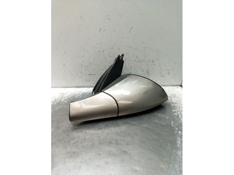 Recambio de retrovisor izquierdo para opel vectra b hatchback (j96) 1.7 td (f68) referencia OEM IAM  MANUAL 1995