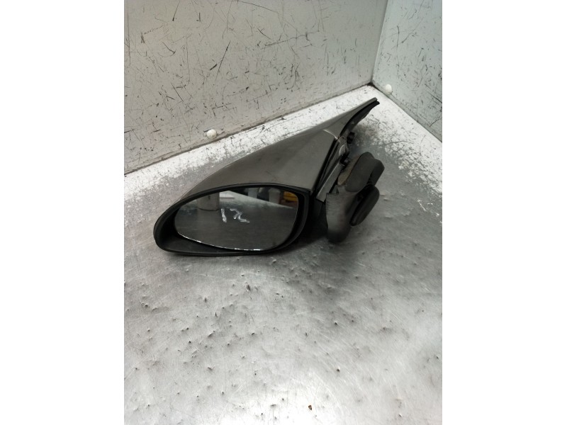 Recambio de retrovisor izquierdo para opel vectra b hatchback (j96) 1.7 td (f68) referencia OEM IAM  MANUAL 1995