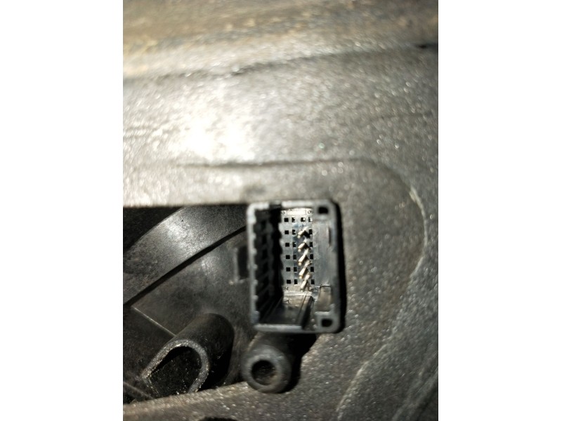 Recambio de retrovisor izquierdo para renault clio iii (br0/1, cr0/1) 1.2 16v (br02, br0j, br11, cr02, cr0j, cr11) referencia OE