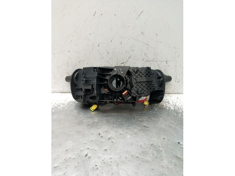 Recambio de mando luces para renault clio iii (br0/1, cr0/1) 1.2 16v (br02, br0j, br11, cr02, cr0j, cr11) referencia OEM IAM 255