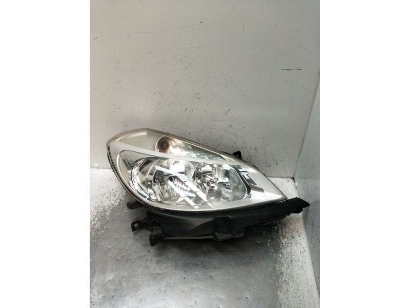 Recambio de faro derecho para renault clio iii (br0/1, cr0/1) 1.2 16v (br02, br0j, br11, cr02, cr0j, cr11) referencia OEM IAM 89