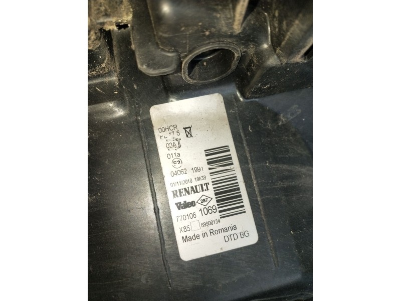 Recambio de faro derecho para renault clio iii (br0/1, cr0/1) 1.2 16v (br02, br0j, br11, cr02, cr0j, cr11) referencia OEM IAM 89